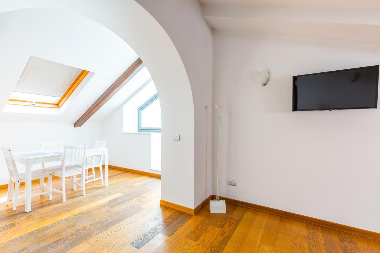 Attico Al Duomo By Napoliapartments Eksteriør billede