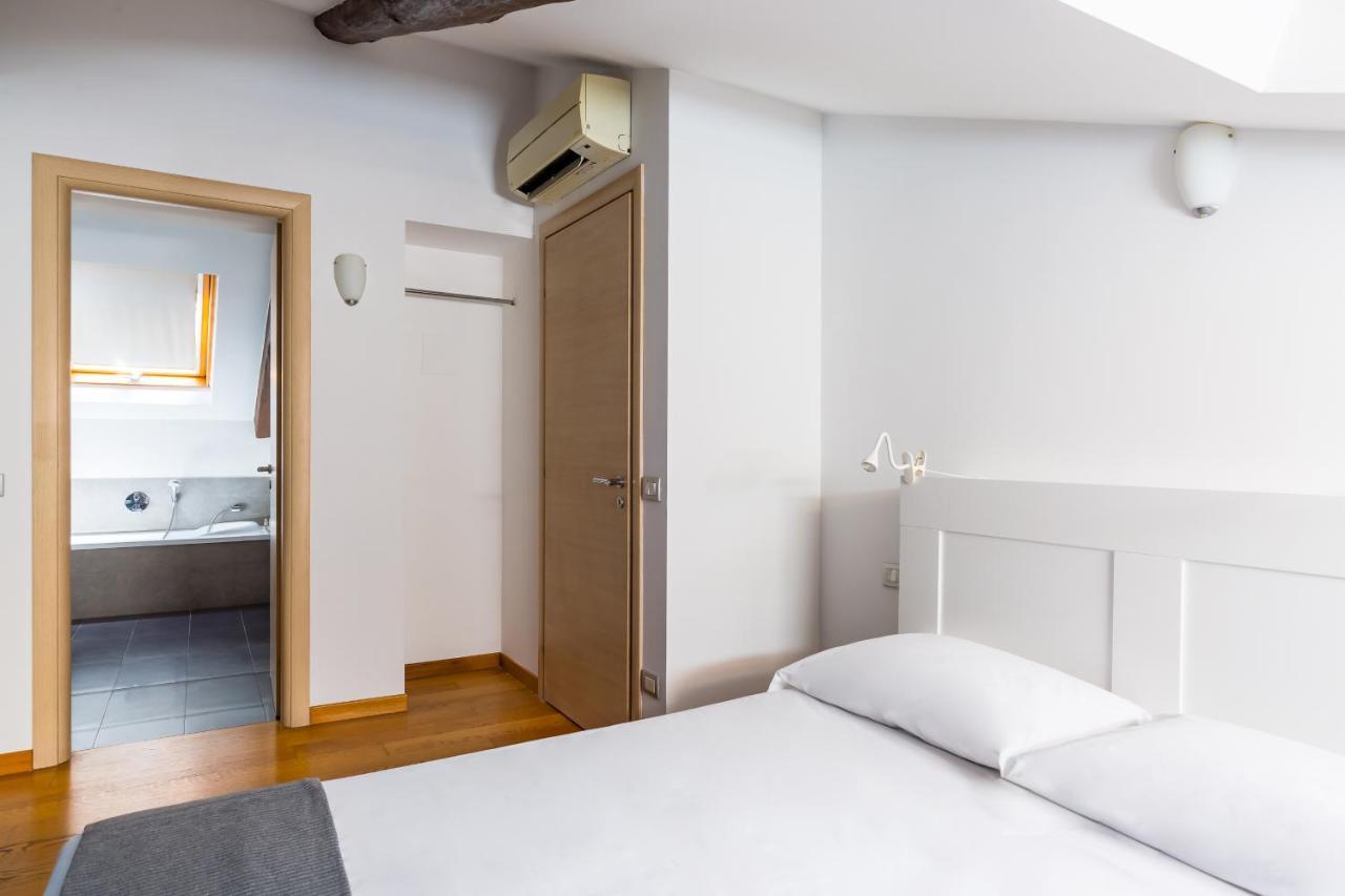 Attico Al Duomo By Napoliapartments Eksteriør billede